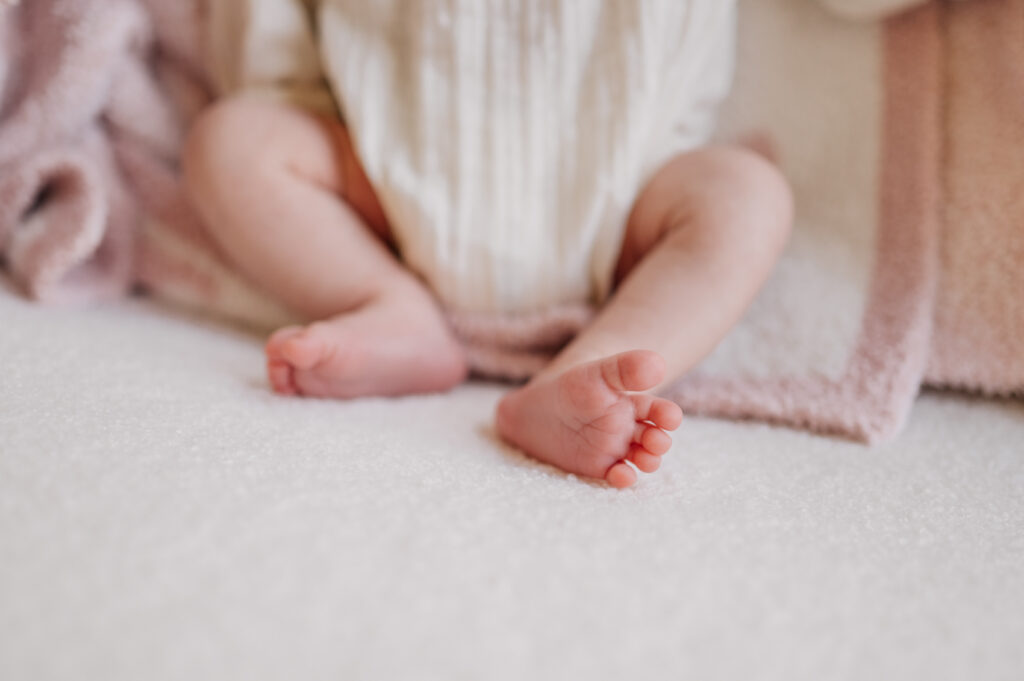 Newborn photos - baby feet